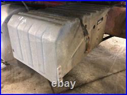2001 International 9200 Aluminum/Poly Battery Box Length 18.00