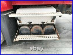 2007 Volvo VNL Steel/Aluminum Battery Box withCover & Air Tanks