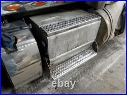 INTERNATIONAL LONESTAR BATTERY BOX Left 3092577