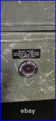 NOS Aluminum Box 6-Battery Power Supply, Holds 6 x BA5590B/U