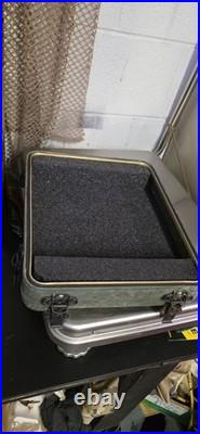 NOS Aluminum Box 6-Battery Power Supply, Holds 6 x BA5590B/U