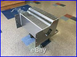 PETERBILT 379 AFTERMARKET BATTERY BOX, POLISHED ALUMINUM With OLD STYLE STEP