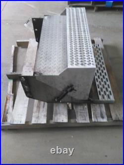 Peterbilt 378 Battery Box Step 3822407