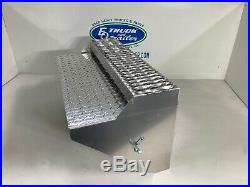 Peterbilt Aluminum Battery Box Cover with Step