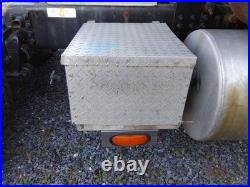 WHITE/GMC WIA BATTERY BOX Right 3857522